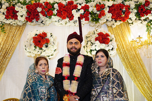 Haris & Ayesha Barat 00170