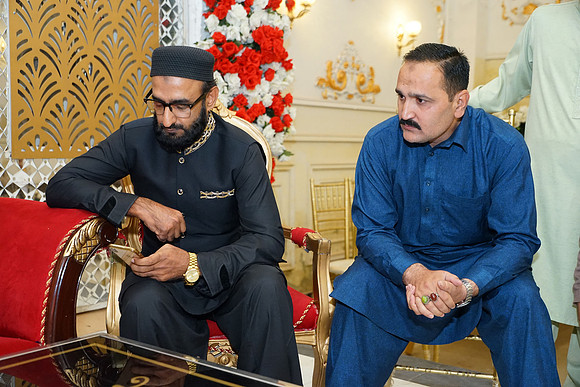 Shahbaz & Gulzeb Barat 00182