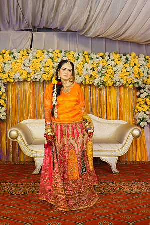 Rafiya & Fahad Mehndi 00057