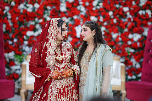 Rafiya & Fahad Barat 00105