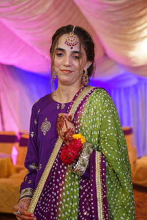 Iqra & Amjad Mehndi 00168