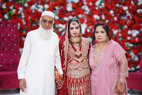 Rafiya & Fahad Barat 00096