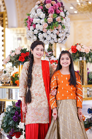 Shamza & Hamza Barat 00153