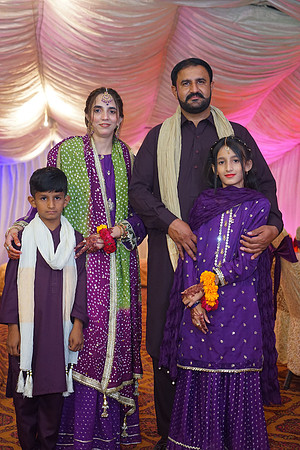 Iqra & Amjad Mehndi 00183