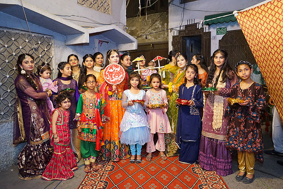 Rafiya & Fahad Mehndi 00262