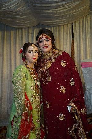 Saleem & Saima Barat 00247
