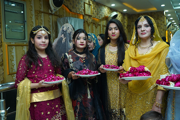 Saleem & Saima Barat 00279