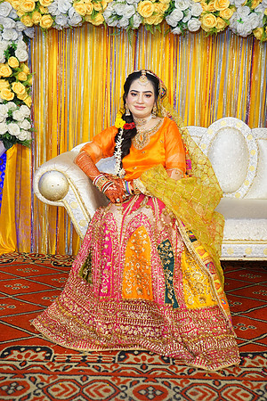 Rafiya & Fahad Mehndi 00031
