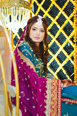 Ayesha & Arslan Mehndi 00038