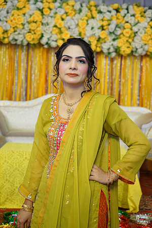 Rafiya & Fahad Mehndi 00191
