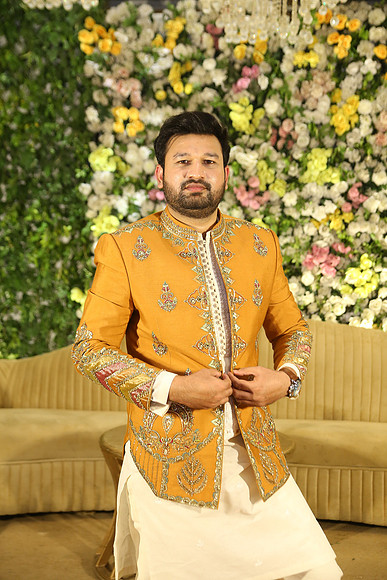 Ihtasham & Iqra Mehndi 00046