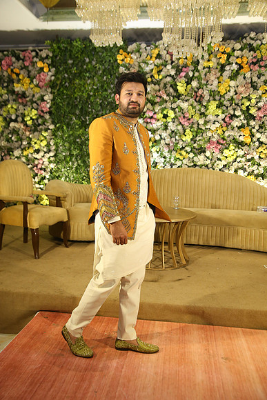 Ihtasham & Iqra Mehndi 00049