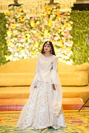 Ihtasham & Iqra Mehndi 00081