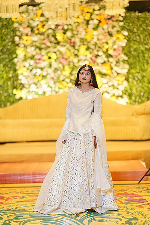 Ihtasham & Iqra Mehndi 00082