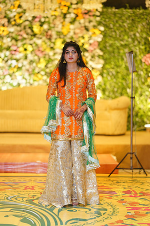 Ihtasham & Iqra Mehndi 00092