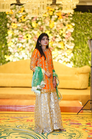 Ihtasham & Iqra Mehndi 00094