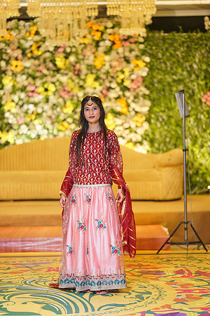 Ihtasham & Iqra Mehndi 00106