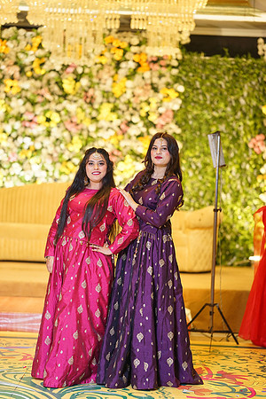 Ihtasham & Iqra Mehndi 00112