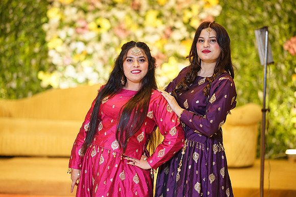 Ihtasham & Iqra Mehndi 00113