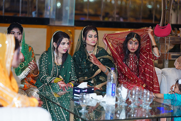Ihtasham & Iqra Mehndi 00126