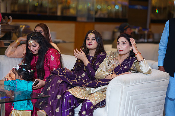 Ihtasham & Iqra Mehndi 00127