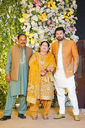 Ihtasham & Iqra Mehndi 00144