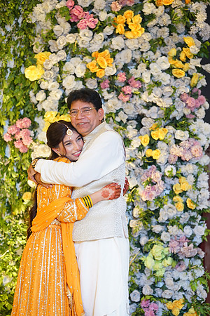 Ihtasham & Iqra Mehndi 00172