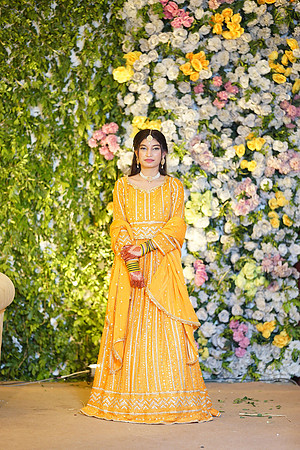 Ihtasham & Iqra Mehndi 00177