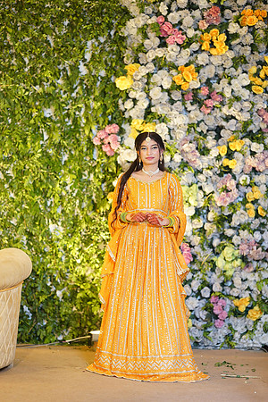 Ihtasham & Iqra Mehndi 00182