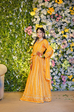 Ihtasham & Iqra Mehndi 00184
