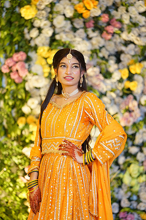 Ihtasham & Iqra Mehndi 00187