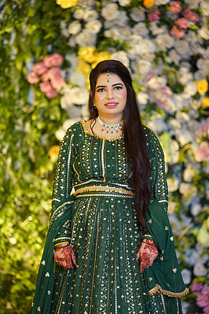 Ihtasham & Iqra Mehndi 00189