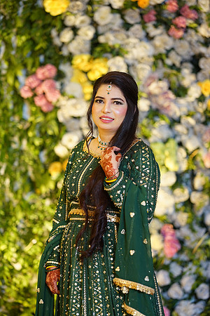 Ihtasham & Iqra Mehndi 00191