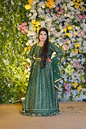 Ihtasham & Iqra Mehndi 00194
