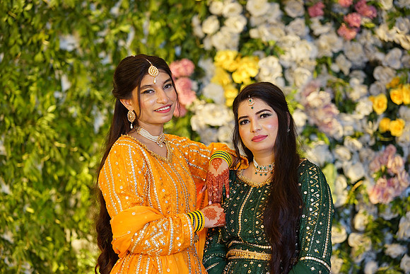 Ihtasham & Iqra Mehndi 00202