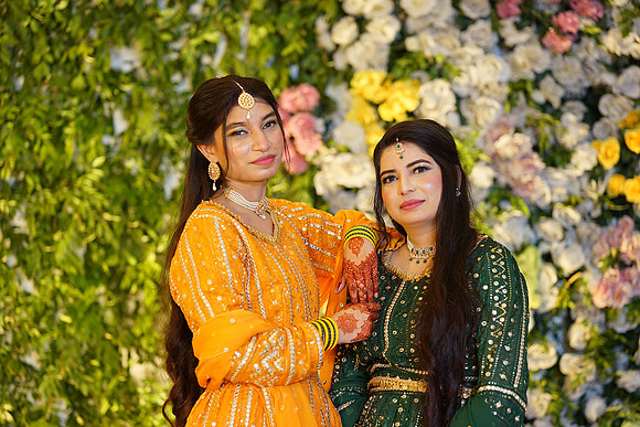 Ihtasham & Iqra Mehndi 00205