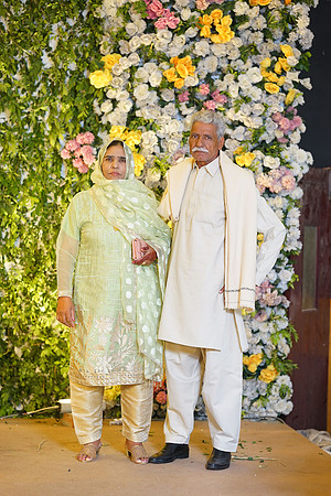 Ihtasham & Iqra Mehndi 00211