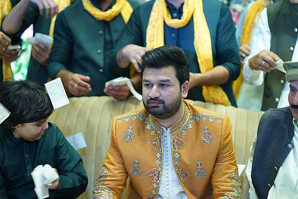 Ihtasham & Iqra Mehndi 00064