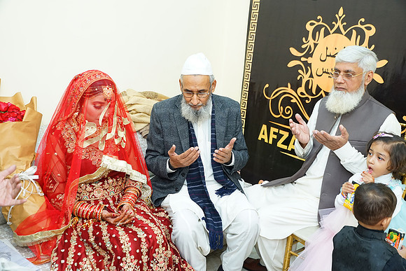 Umer & Maryam Barat 00269