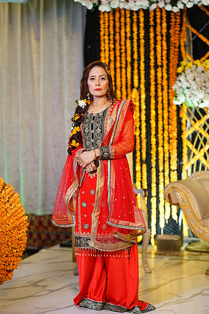 Ayesha & Arslan Mehndi 00233
