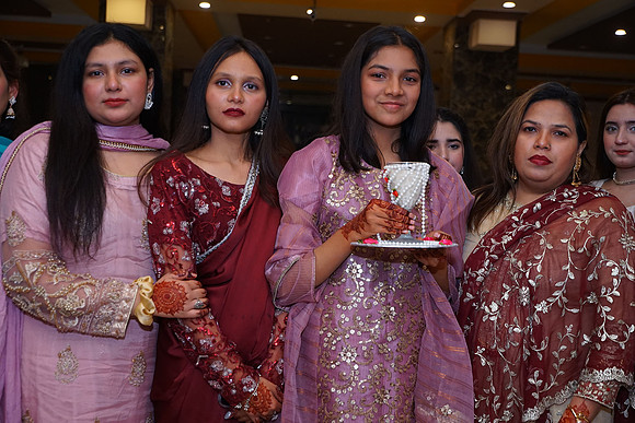 Asif & Kanwal Barat 00141
