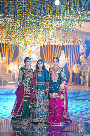 Usman & Sania Mehndi 00076