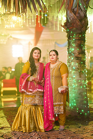 Usman & Sania Mehndi 00236