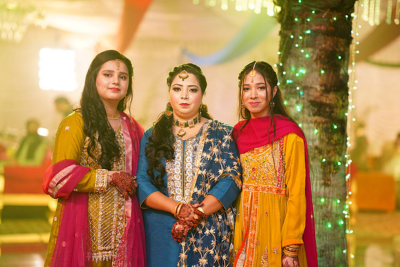 Usman & Sania Mehndi 00261
