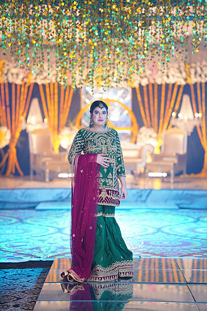 Usman & Sania Mehndi 00094