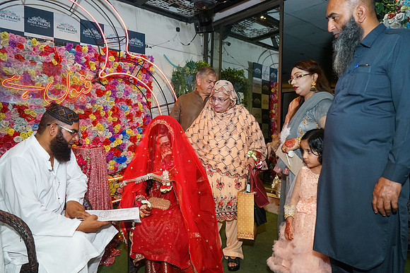 Fatima & Anjum 00199