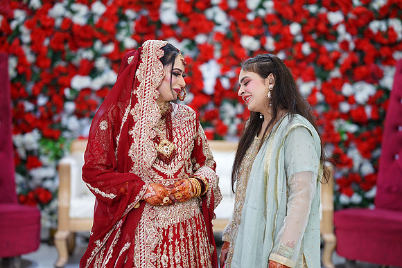 Rafiya & Fahad Barat 00109