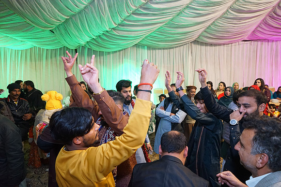 Junaid & Mehwish Mehndi 00099