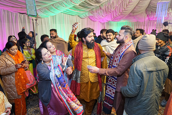 Junaid & Mehwish Mehndi 00169