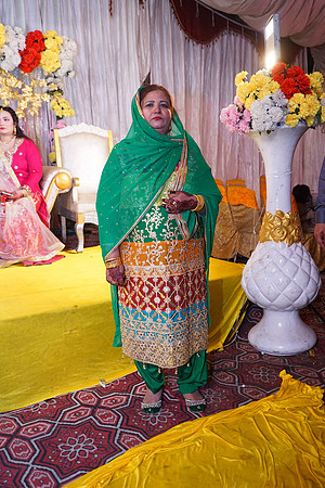 Fayaz & Anum Mehndi 00211